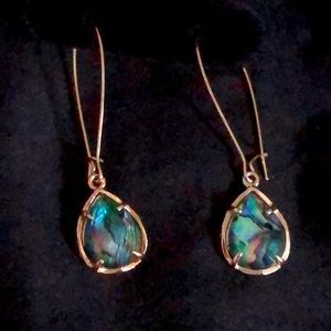 🦄🦄🦄TEAR DROP DANGLE EARRINGS